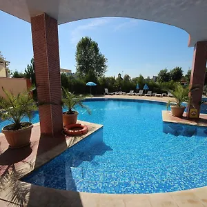 Menada In Sunny Apartament