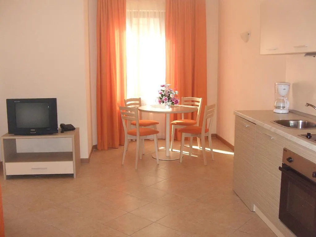 Royal Sun Aparthotel Sunny Beach 2*,