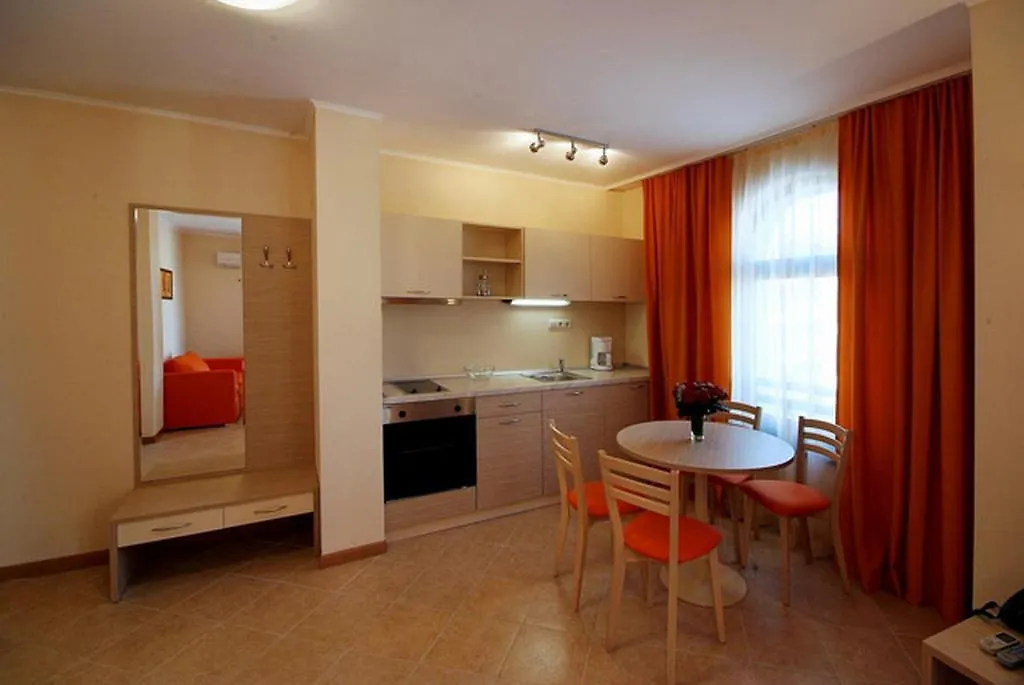 Royal Sun Aparthotel Sunny Beach 2*,